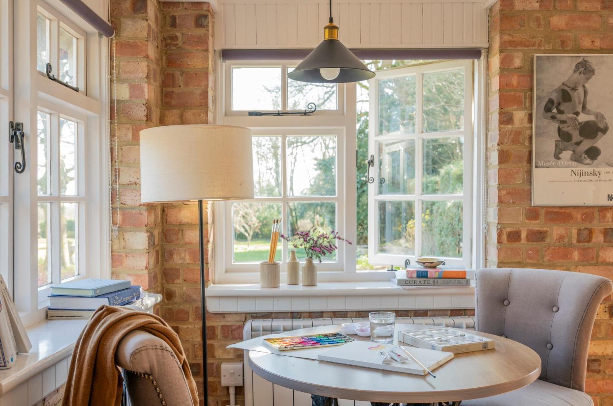 Old Mill Lodge By Huluki Sussex Stays Hurstpierpoint Ngoại thất bức ảnh